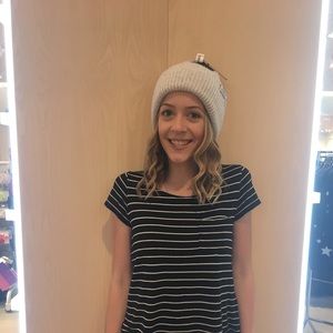 Meet your Posher, Mia